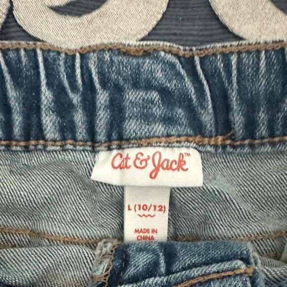 Cat and jack skirt with art class shirt - Picture 3 of 5